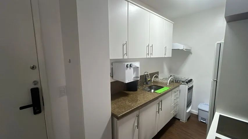 Alugo MOBILIADO quarto/sala na quadra mar P.Costa! - Foto 2