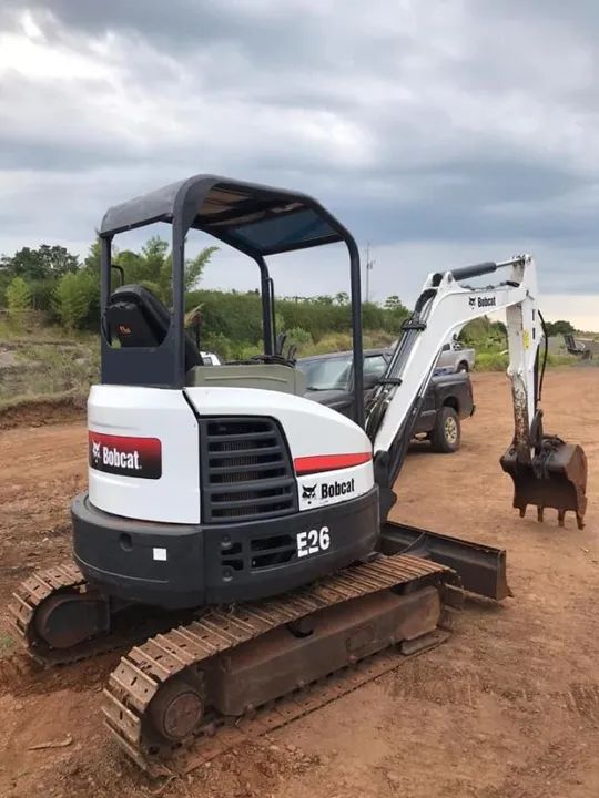 Mini Escavadeira Bobcat E26 Ano 2013 - Foto 2