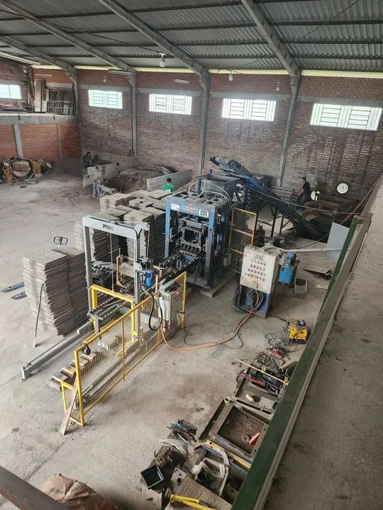 Máquina de Blocos e Paver Menegotti MBP 6 - Foto 4