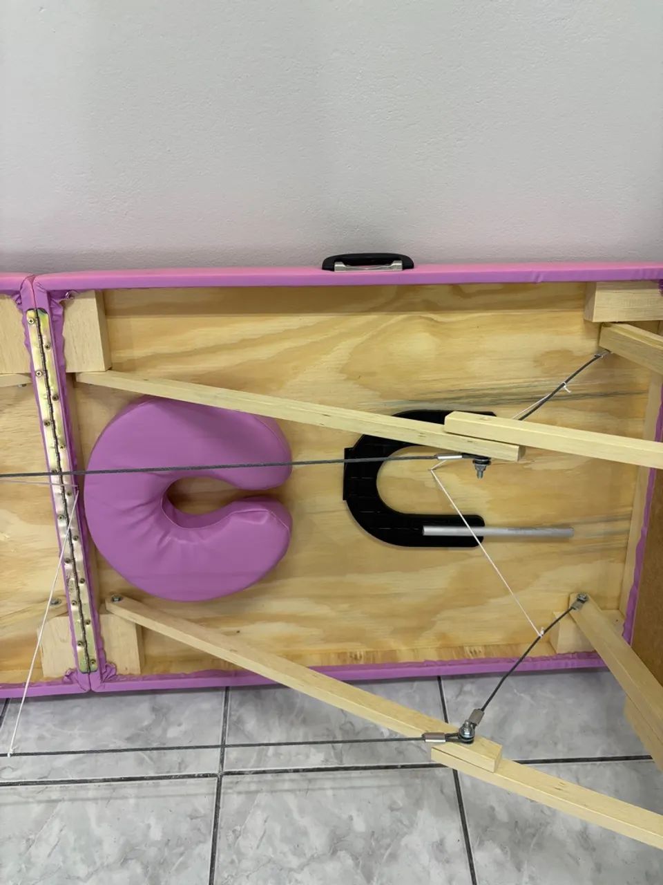 Mesa de Massagem Portátil - Rosa - Foto 4