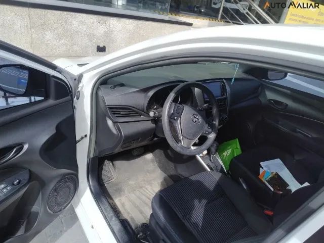 YARIS 2022 1.3 16V FLEX XL LIVE MULTIDRIVE/ CAUTELAR APROVADA/REVISADO E GARANTIA - Foto 4