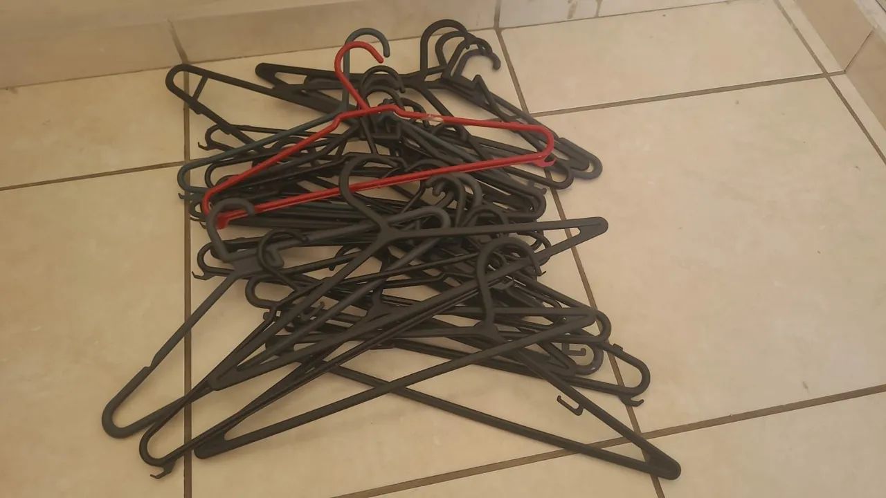 Cabides de Roupa Sortidos