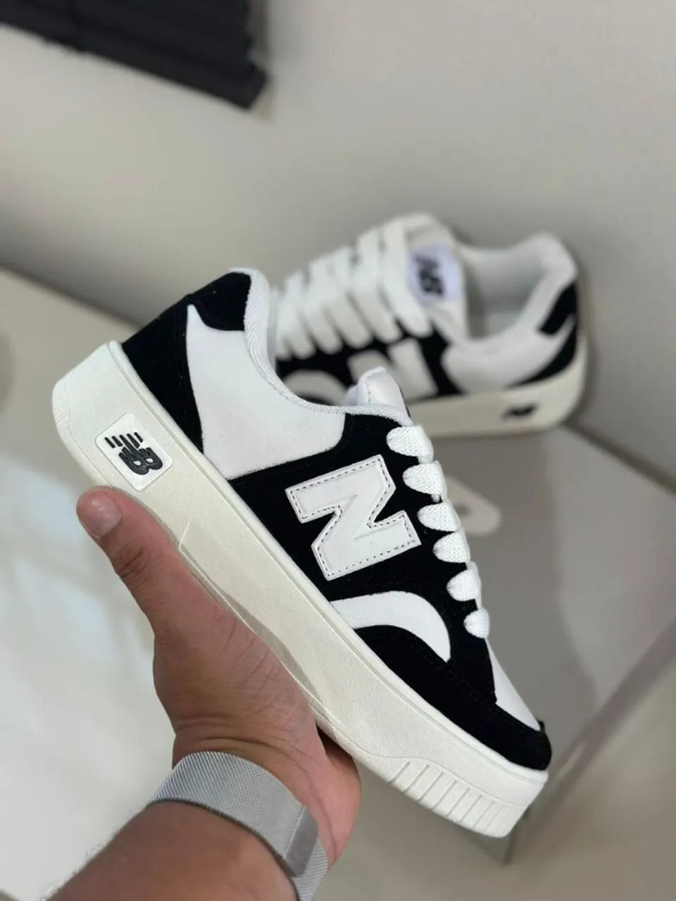 Tênis New Balance 550 Preto e Branco