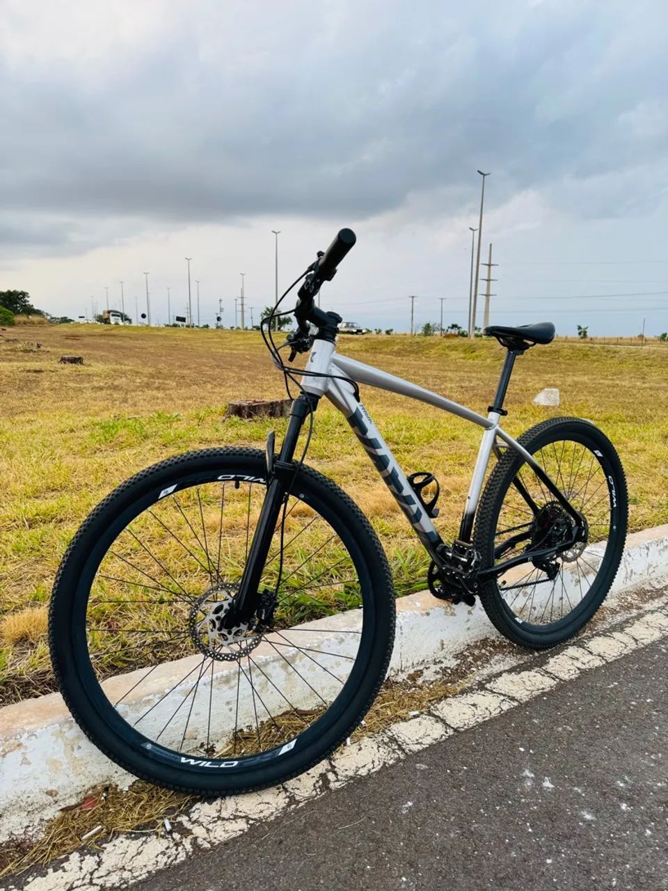 Bicicleta RAVA 29 toda hidráulica peças todas XTIMES com nota fiscal da loja  - Foto 3