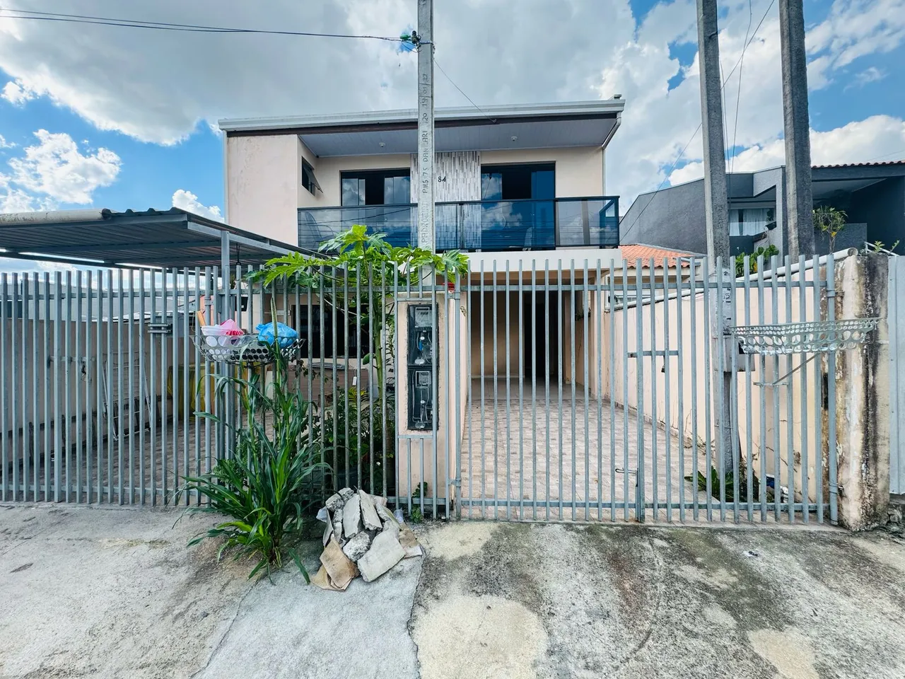 CASA com 2 dormitórios para locação no bairro Campo de Santana
