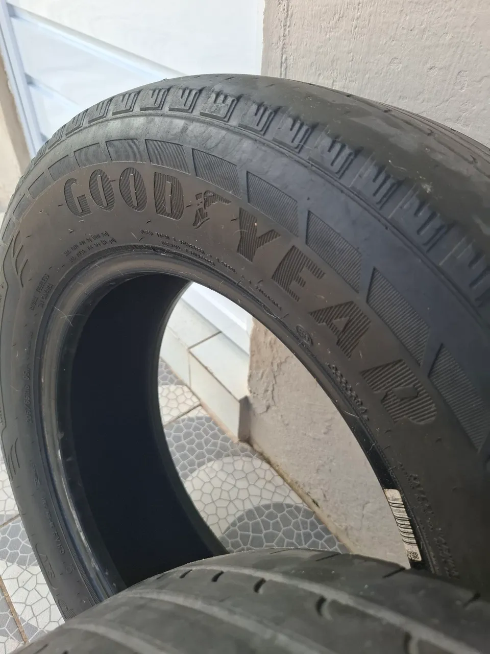 Pneu Goodyear ARO 16 /205/65