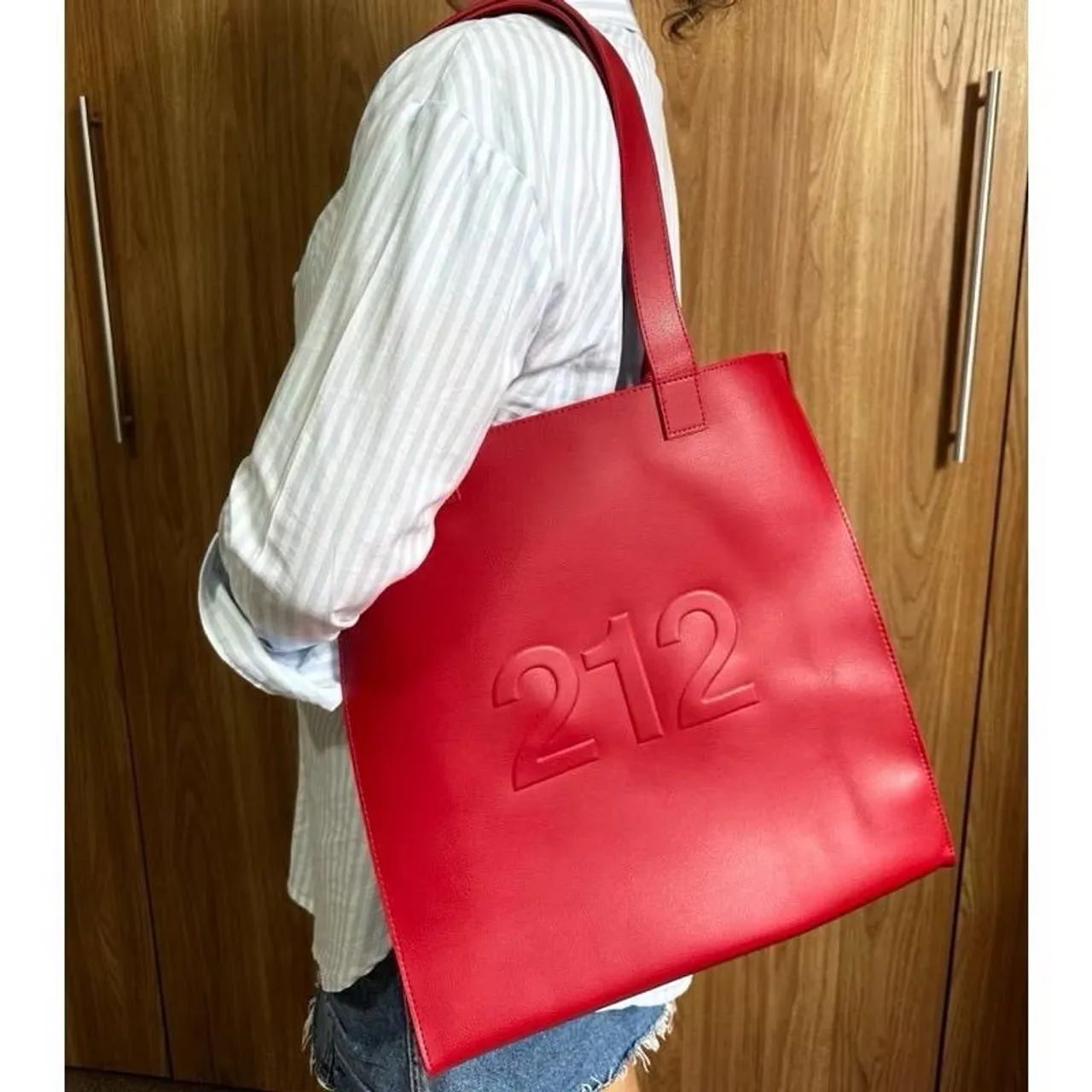 Bolsa Vermelha 212 Carolina Herrera  - Foto 5
