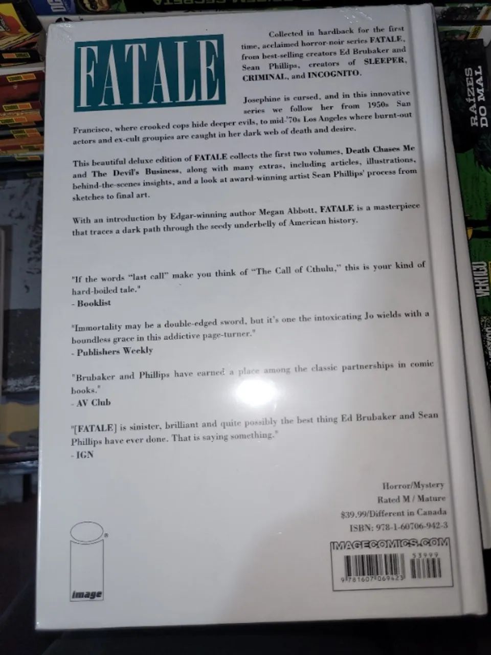 Fatale Deluxe Edition Volume 1 e 2 - Foto 4