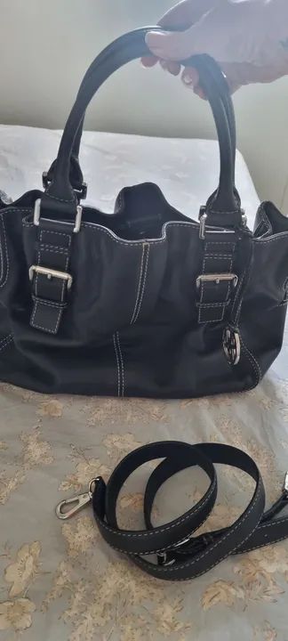 bolsa em couro original michael kors 2 alças, sem uso<br>altura 27cm, comprimento 35cm