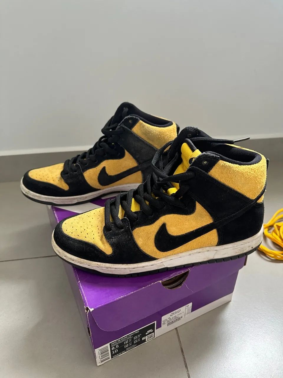 Nike SB Dunk High Pro - Preto com Amarelo - Foto 5