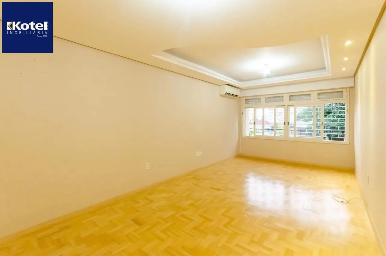Edifício Ione Apartamento 3 dormitórios no Bairro Petrópolis