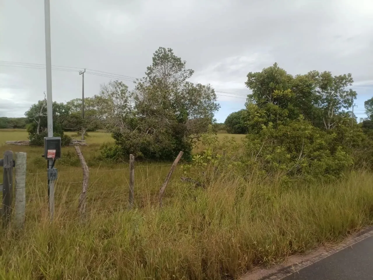 Área em Quissamã com 1900 m2 poucos metros do asfalto