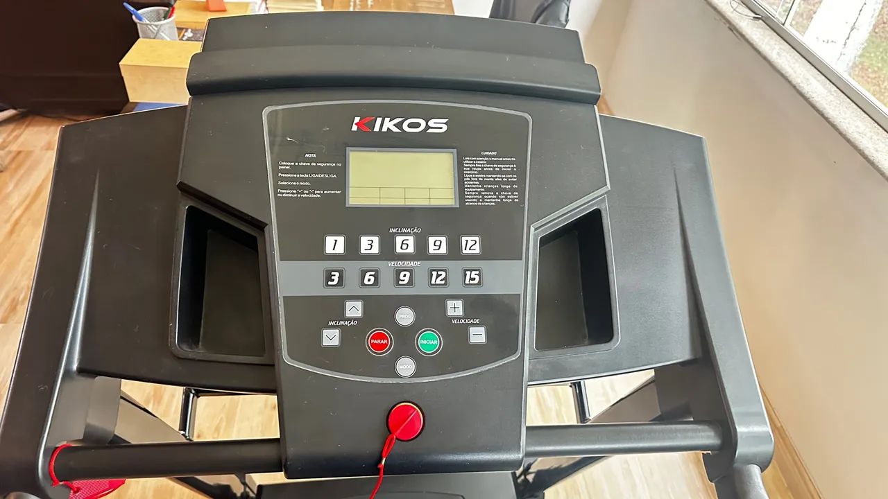 Esteira Elétrica Kikos - Modelo KS2202 - Ótima para treinos em casa! - Foto 2