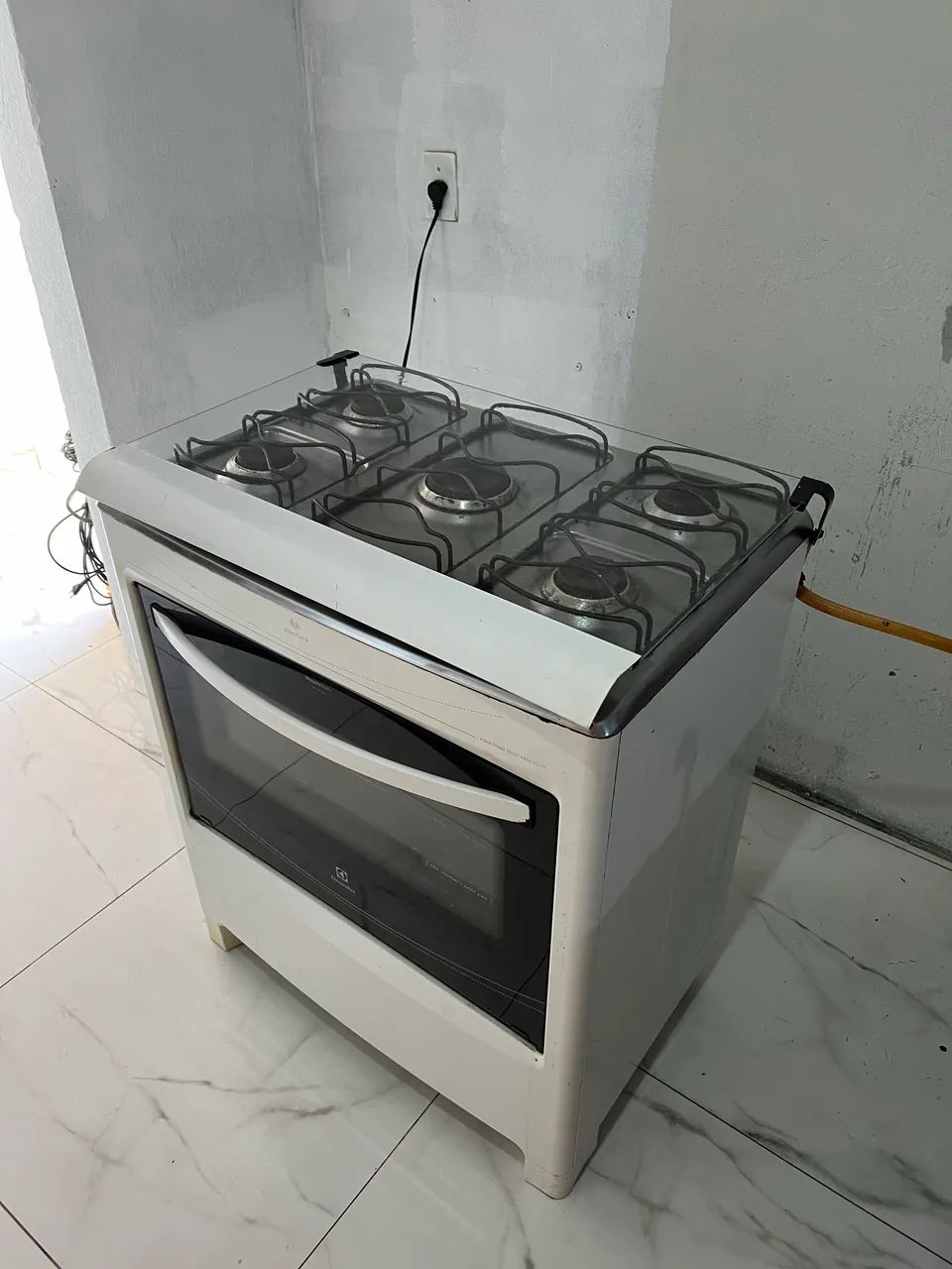 Vendo Fogão Electrolux 5 bocas Elétrico funcionando perfeitamente Entrego * - Foto 3