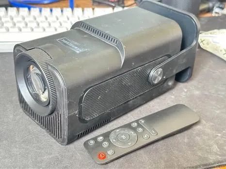 Retirada de Pecas Projetor Magcubic hy320