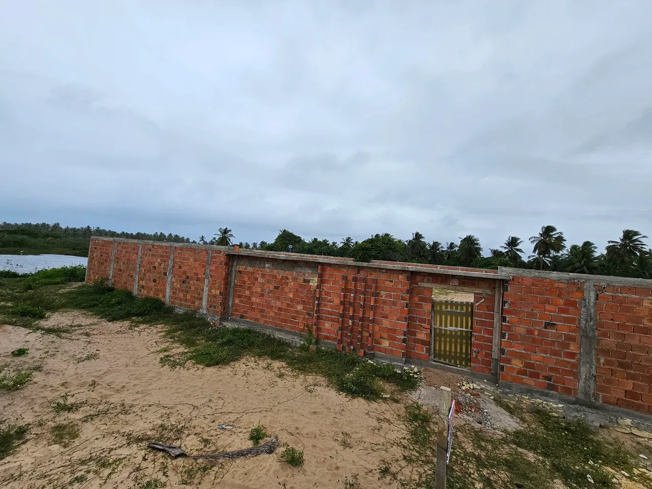VENDO OU TROCO TERRENO NO ROBALO 26X40