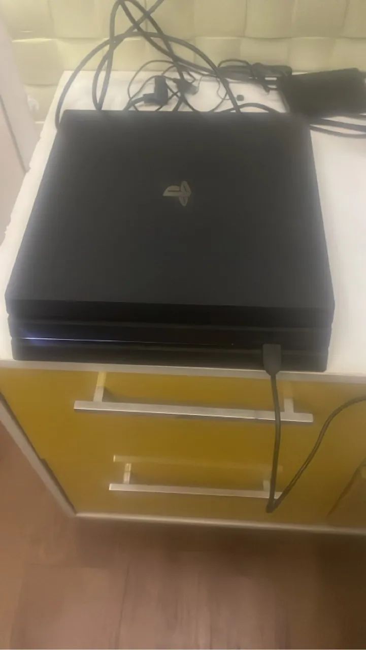 PS4 Pro Jet Black - Console de Vídeo Game - Foto 3