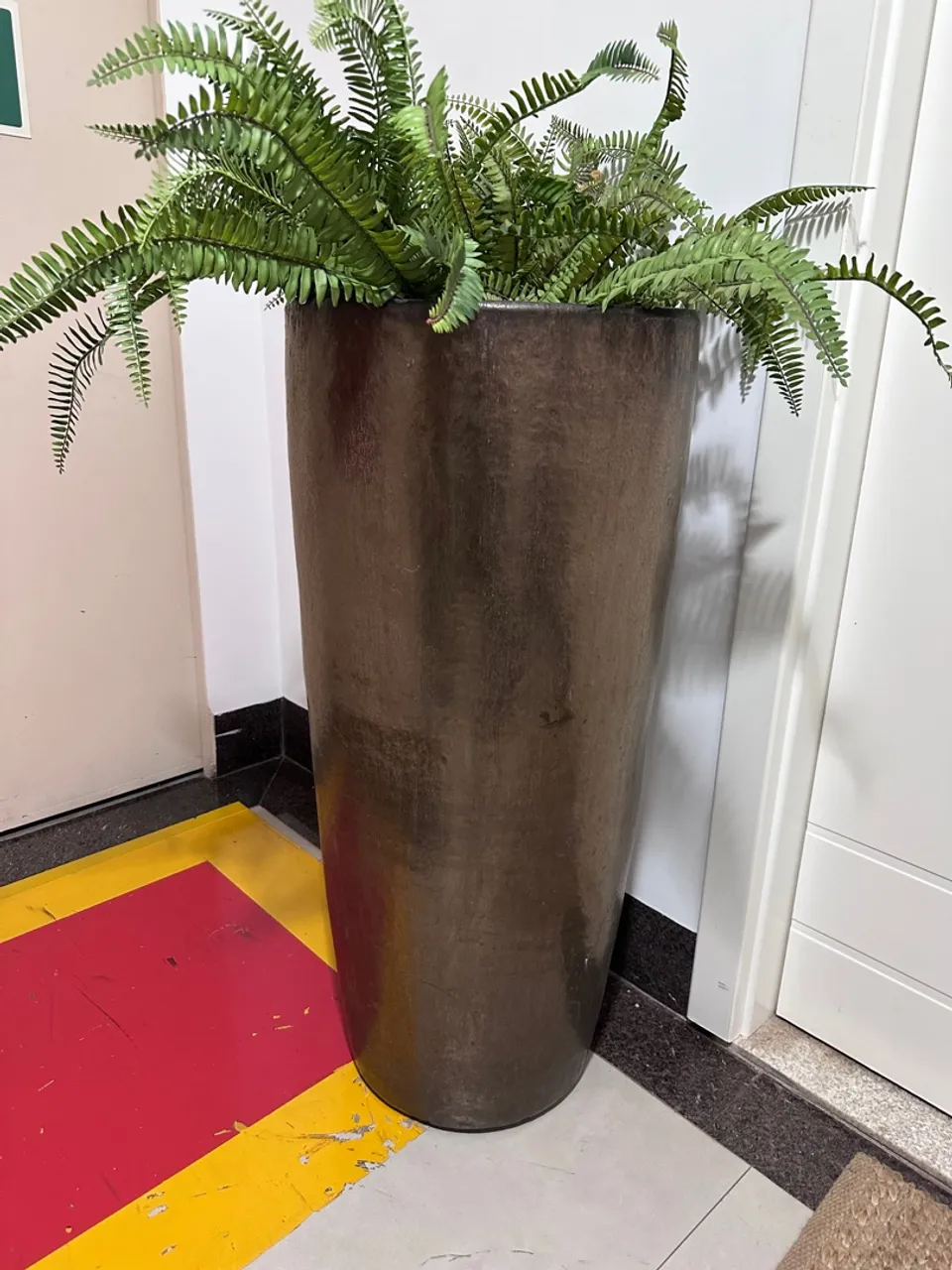 Vaso Decorativo com Planta Artificial