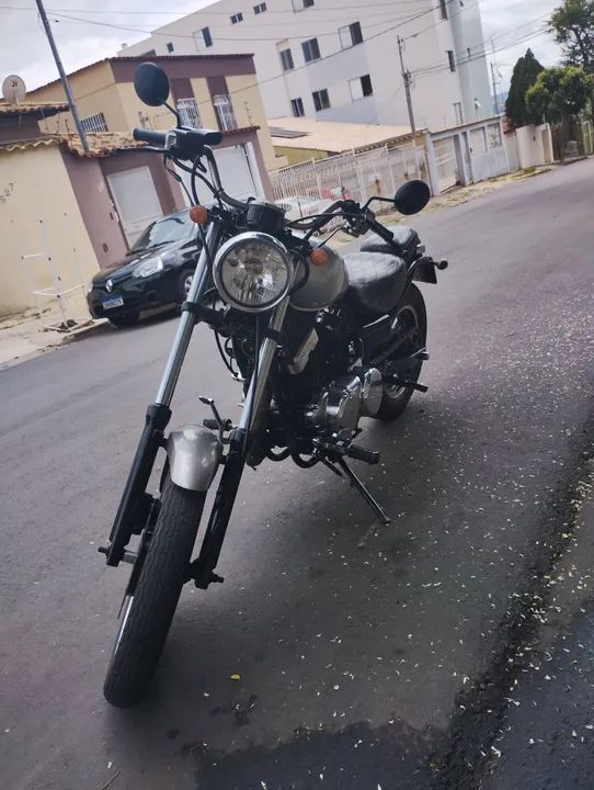 Moto Custom impecável