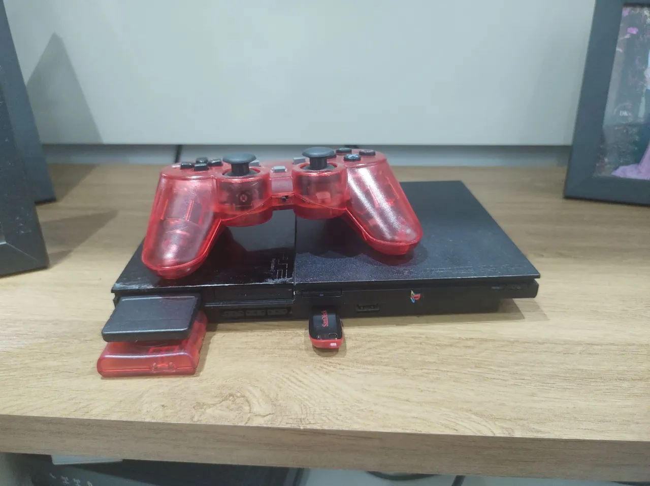 Playstation 2 Slim + Controle Transparente Vermelho!