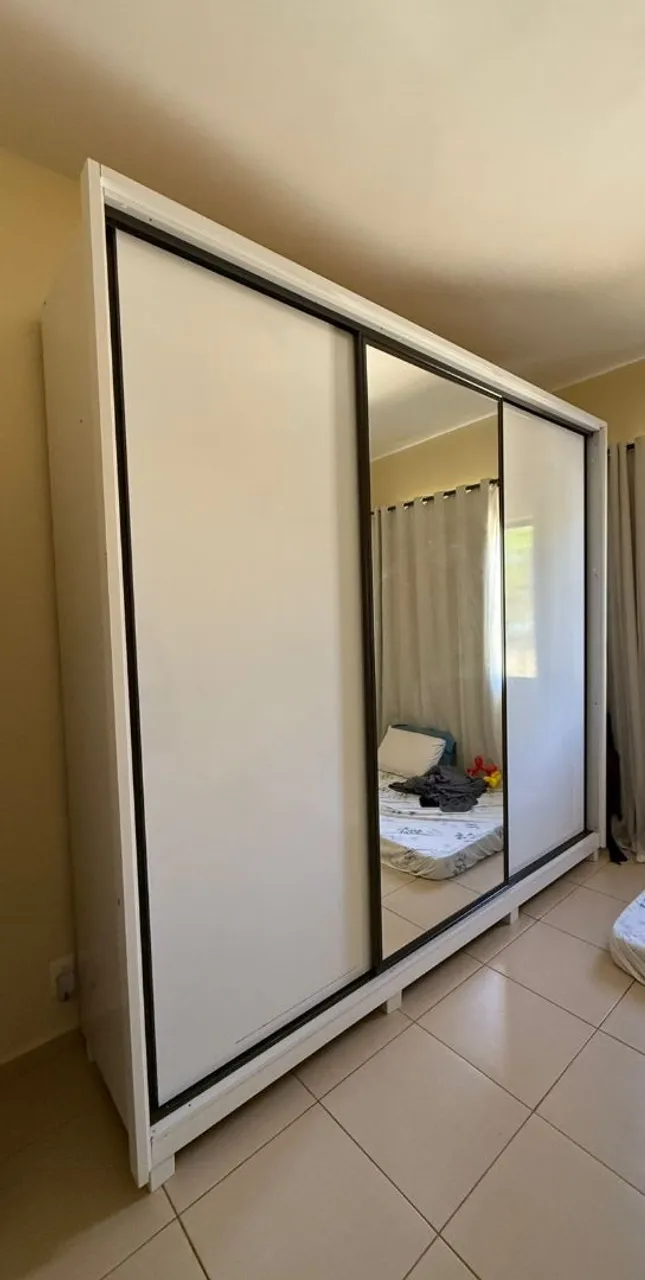 Guarda-Roupa 3 Portas de Correr Branco com Espelho