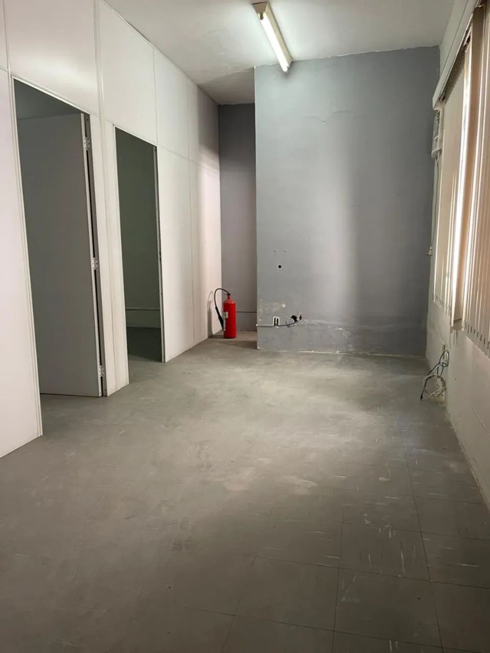 Aluga-se Sala Comercial Aterrado - Foto 4