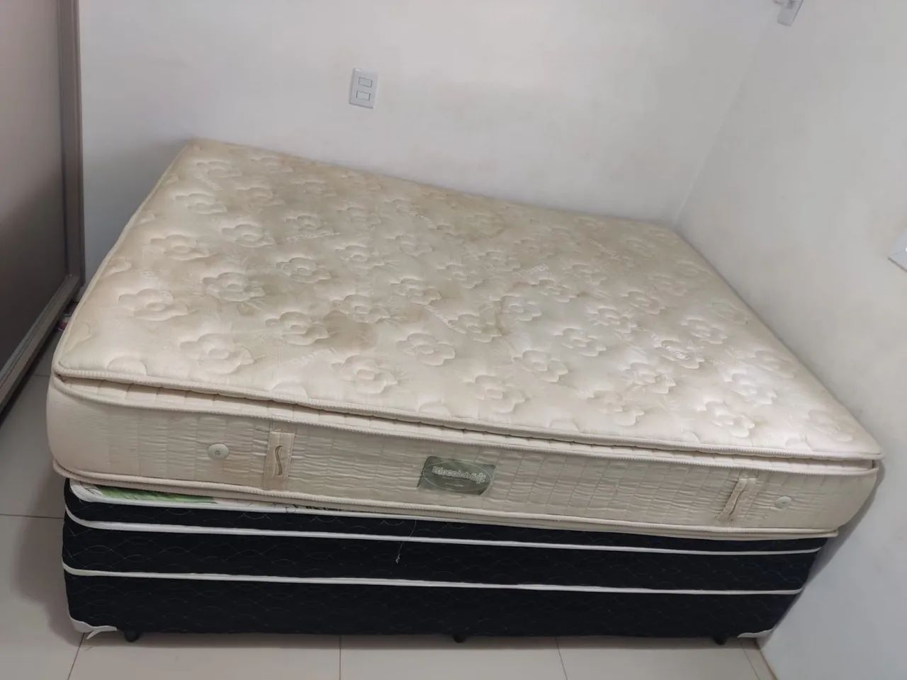Cama Box com Colchão