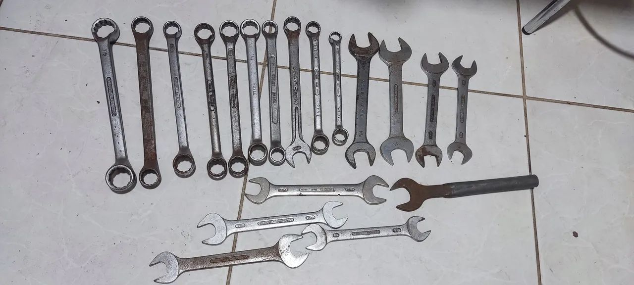 Various keys64307160044929122