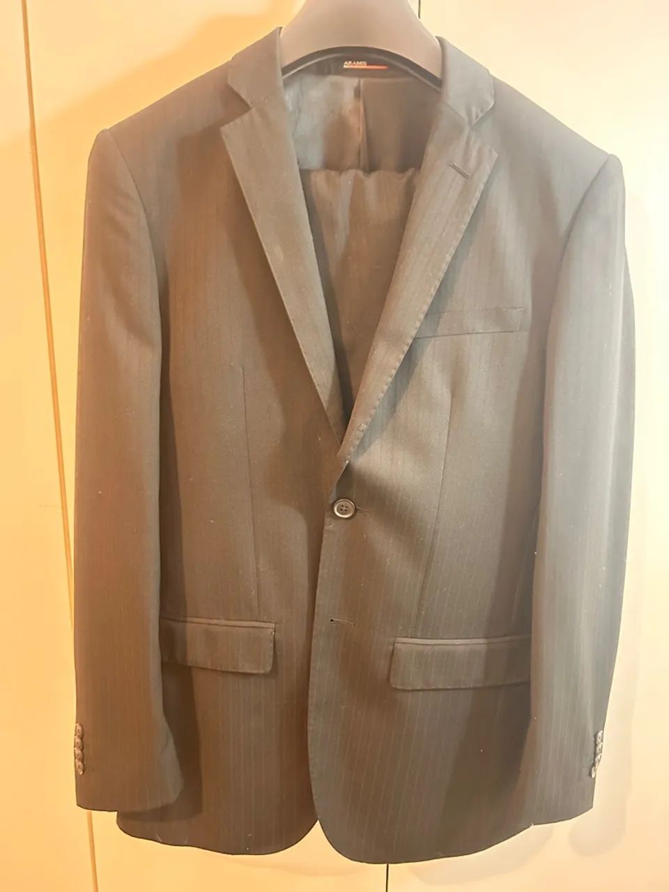 Costume cinza risca de giz aramis - Foto 2