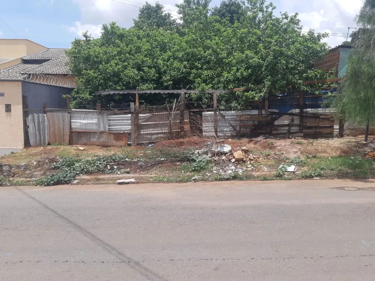 Lote 360,00m² (Asfalto, Agua e Esgoto) Setor Serra Dourada III