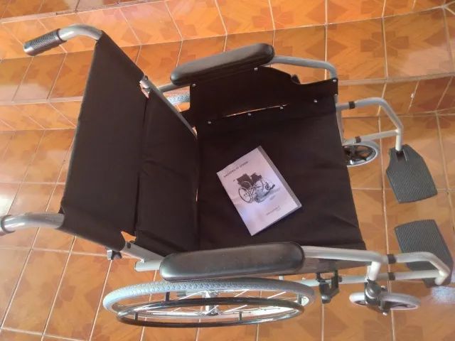 Cadeiras produtos medicos - Foto 5