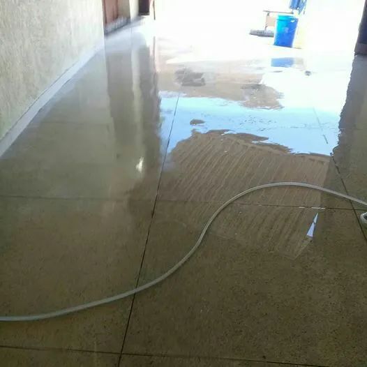 Piso feito de granilite resistente a sol e chuva  - Foto 2
