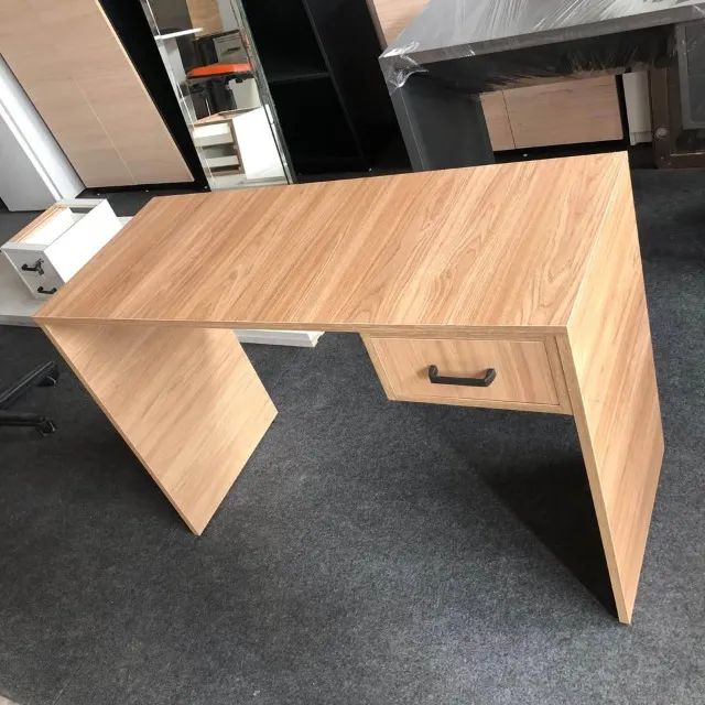 MESA DE ESCRITORIO \ MESA PROFESSOR \ MESA COM GAVETAS \ ESCRIVANINHA - Foto 4