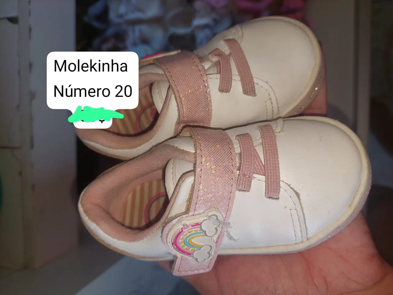 Tênis e sandália