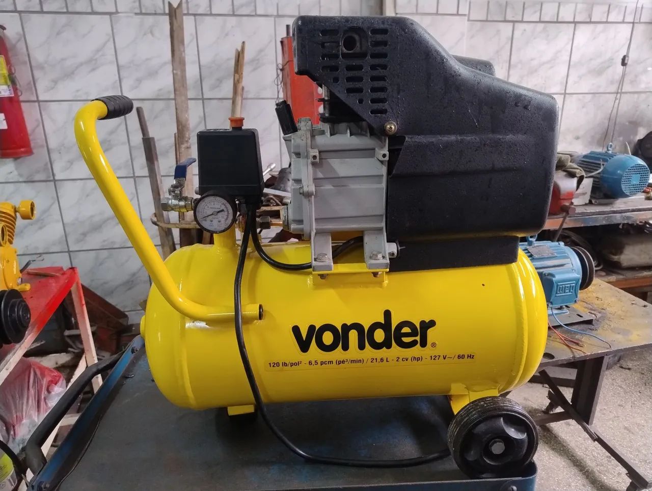 Compressor de ar Vonder 21,6L - 2cv