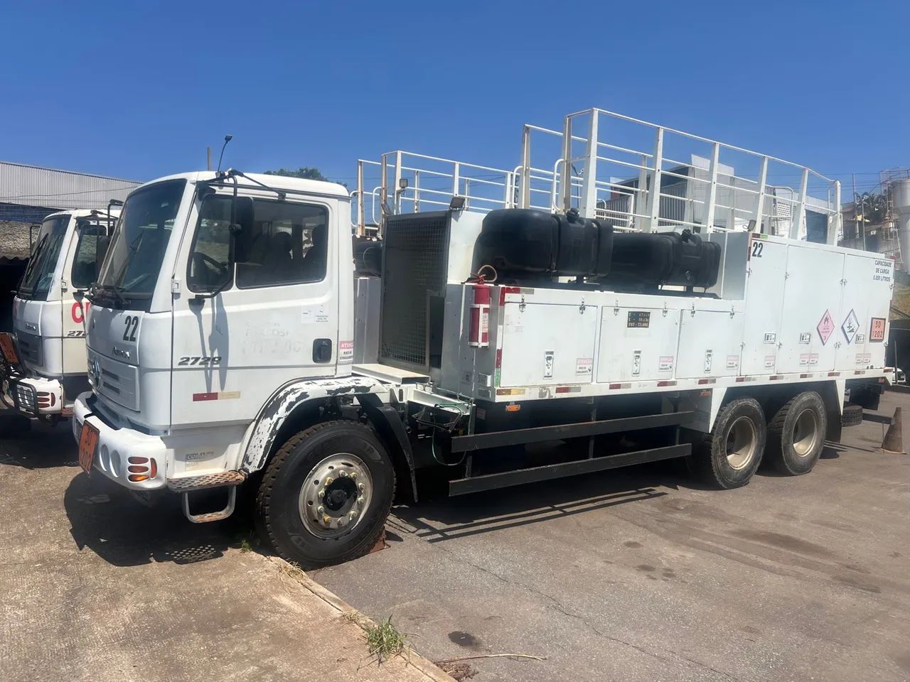 MB ATRON 2729  COMBOIO 8 MIL LITROS 