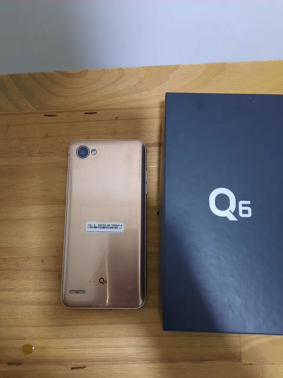 Smartphone LG q6