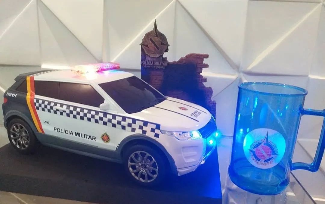 Miniatura de viatura com Luz e Som - Foto 3