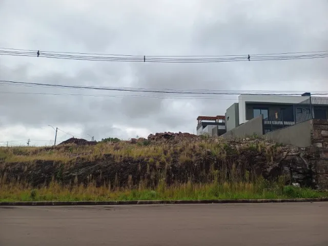 Vende-se 2 terrenos no Loteamento Felicitá