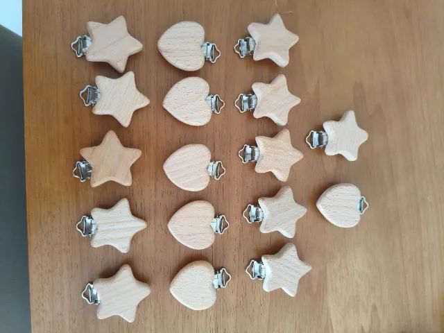 Kit clipe para chupeta em madeira