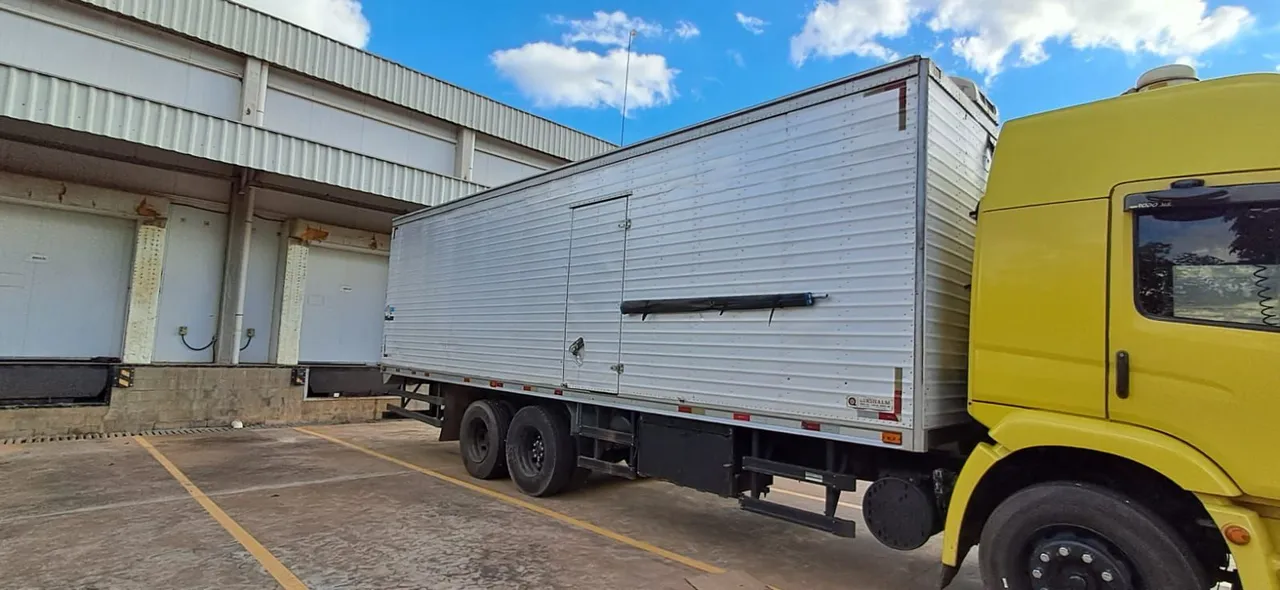 Baú  alumínio  truk linschalme