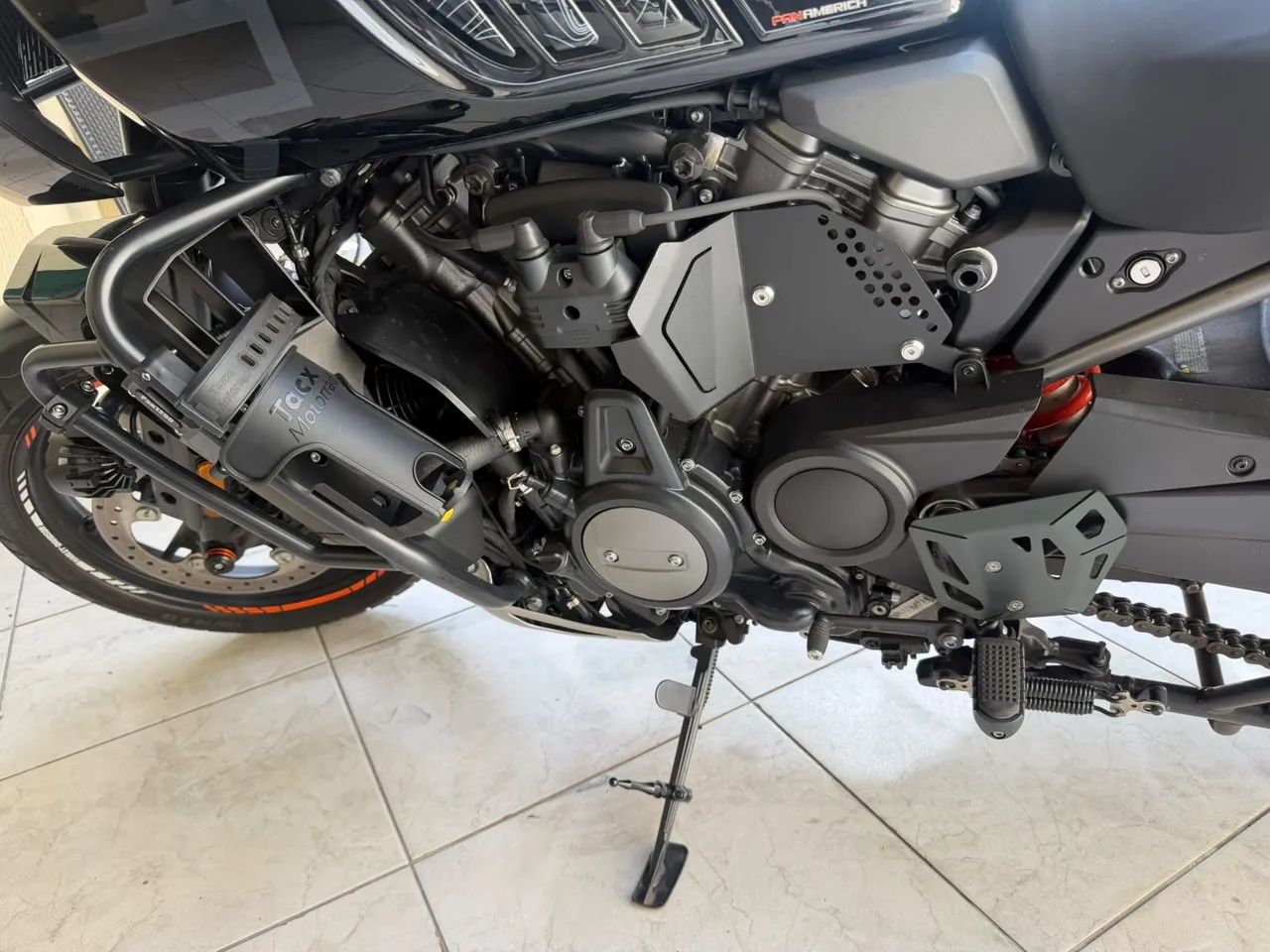 Vendo Pan América 22/22 com 3000km e com vários acessórios  - Foto 2