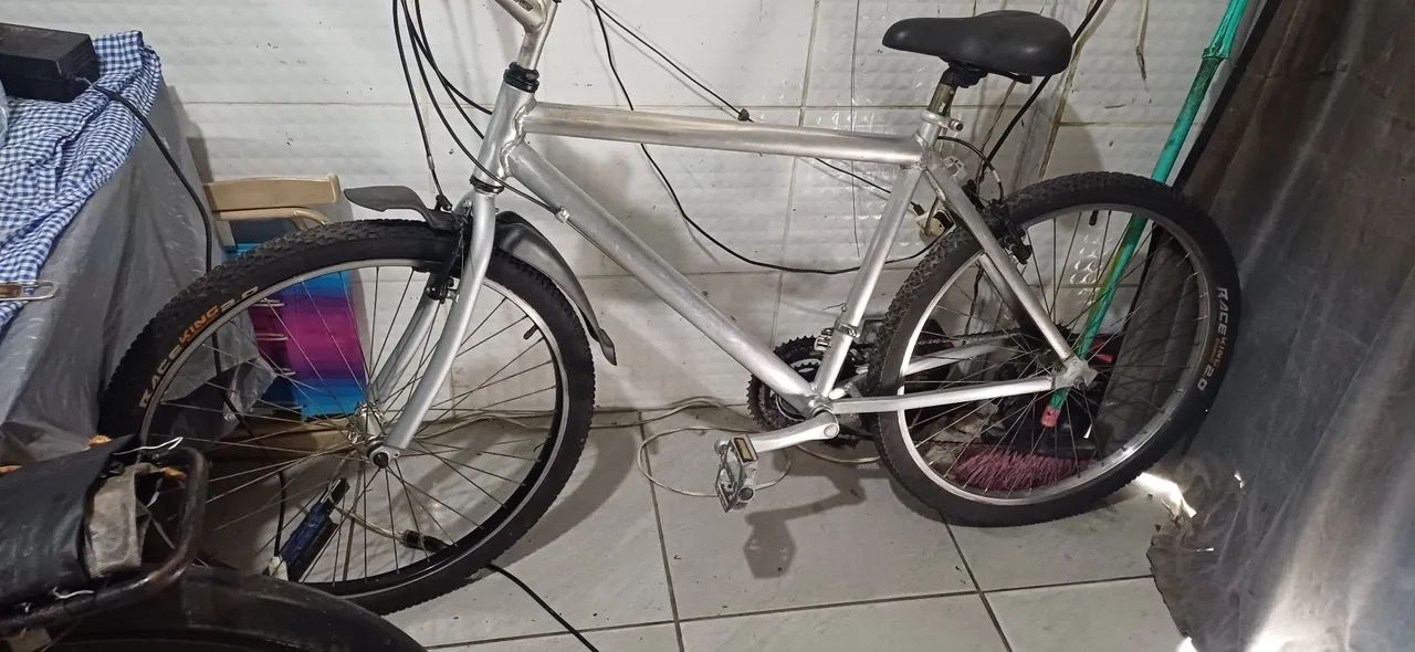 Bicicleta aro 26com marchas de alumínio no bairro morro das pedras  - Foto 3