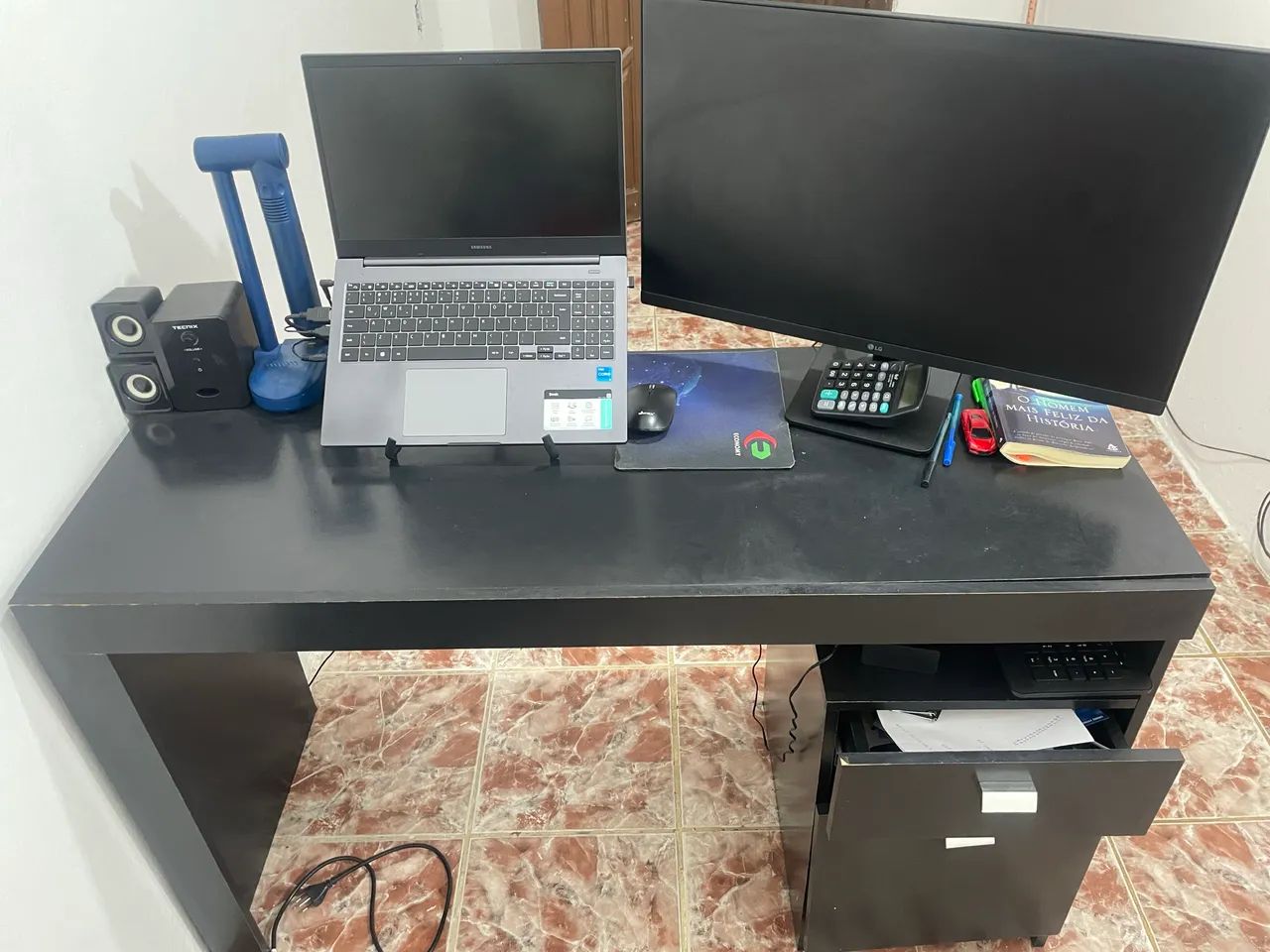 Desk for computer 65204102191105120