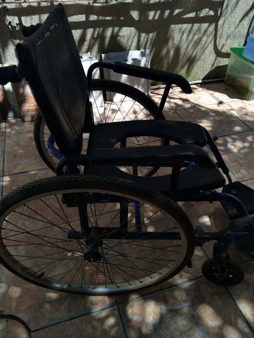 CADEIRA DE RODAS PARA BANHO 