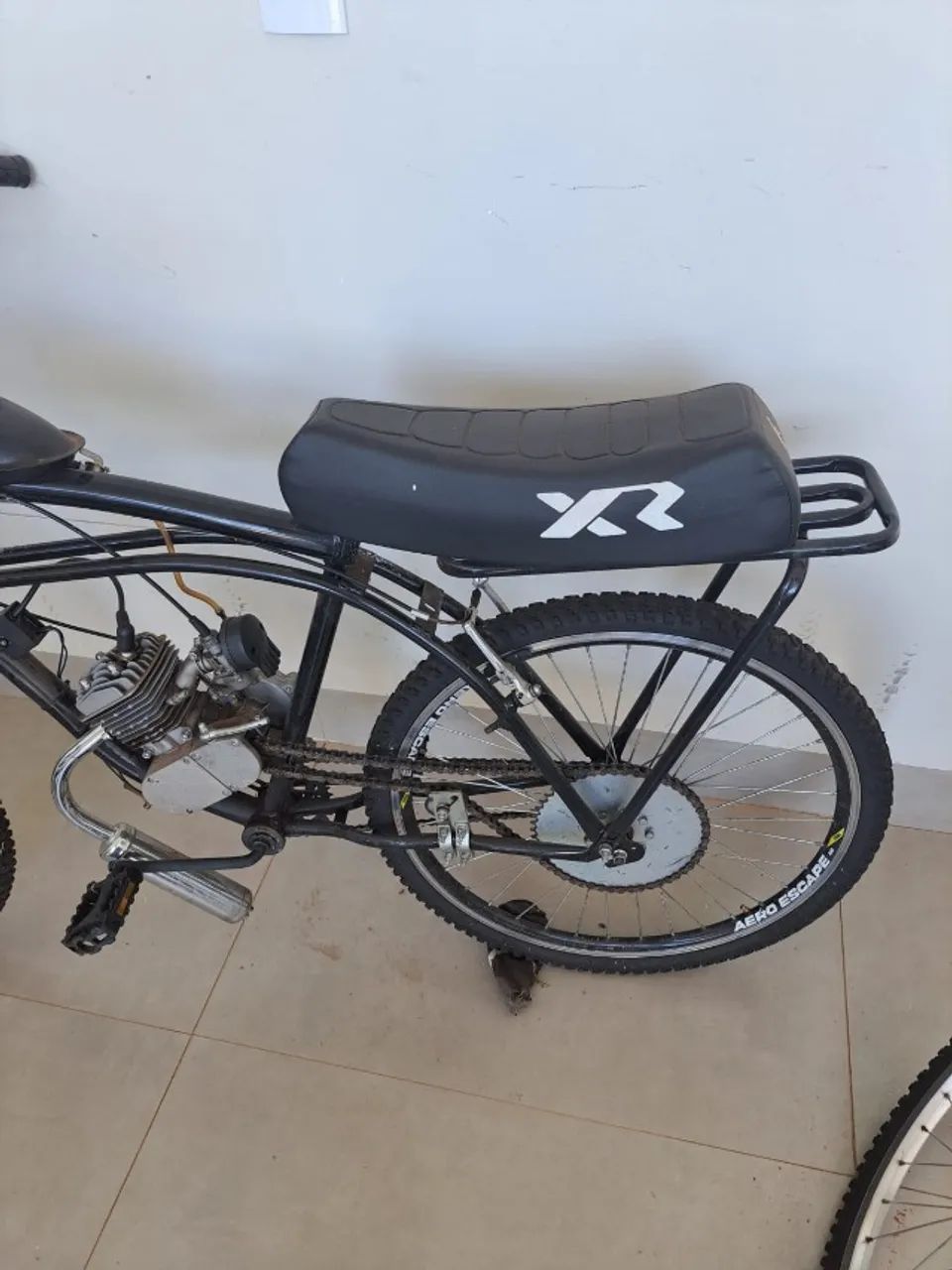 Bicicleta motorizada com banco XR - 5 meses de uso - Foto 3