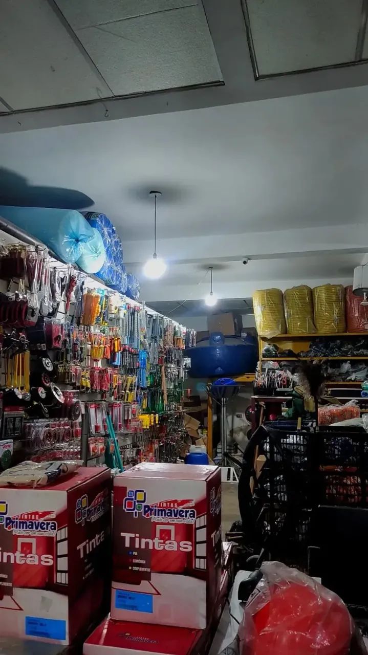 VENDE SE UMA FERRAGISTA, COM ESPAÇO AMPLO - Foto 3