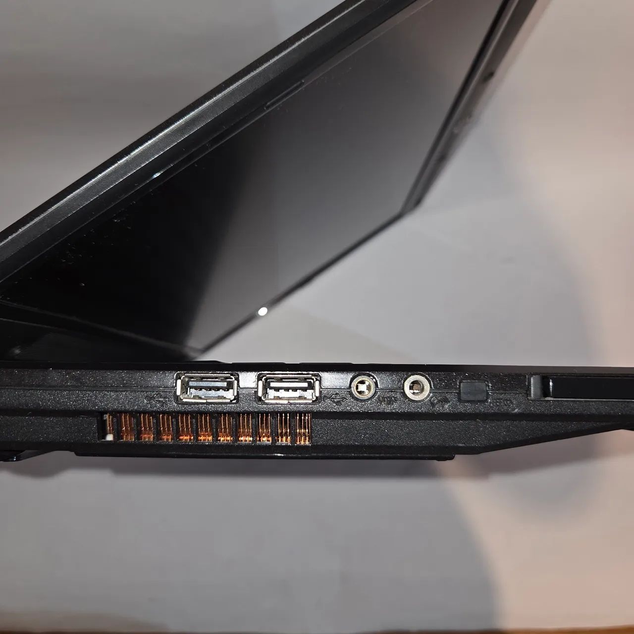 Notebook Pentium Dual Core 2.30GHz, 3GB, HD 320GB. Formatado. Muitos jogos nostálgicos.  - Foto 4