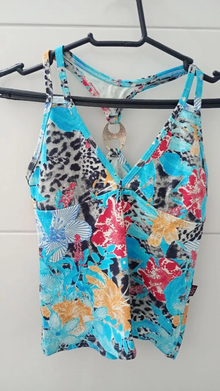 Lote com 30 peças de roupas variadas - Foto 2
