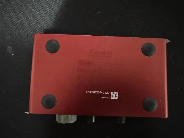 Interface de Áudio USB Focusrite Scarlett Solo (Usada) - Foto 3